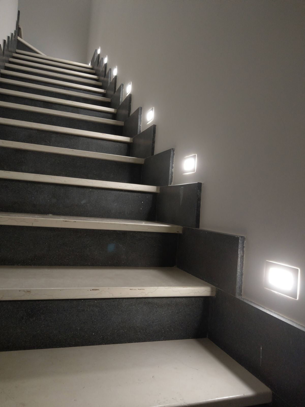 SLAB 18 cm step light in tempered glass