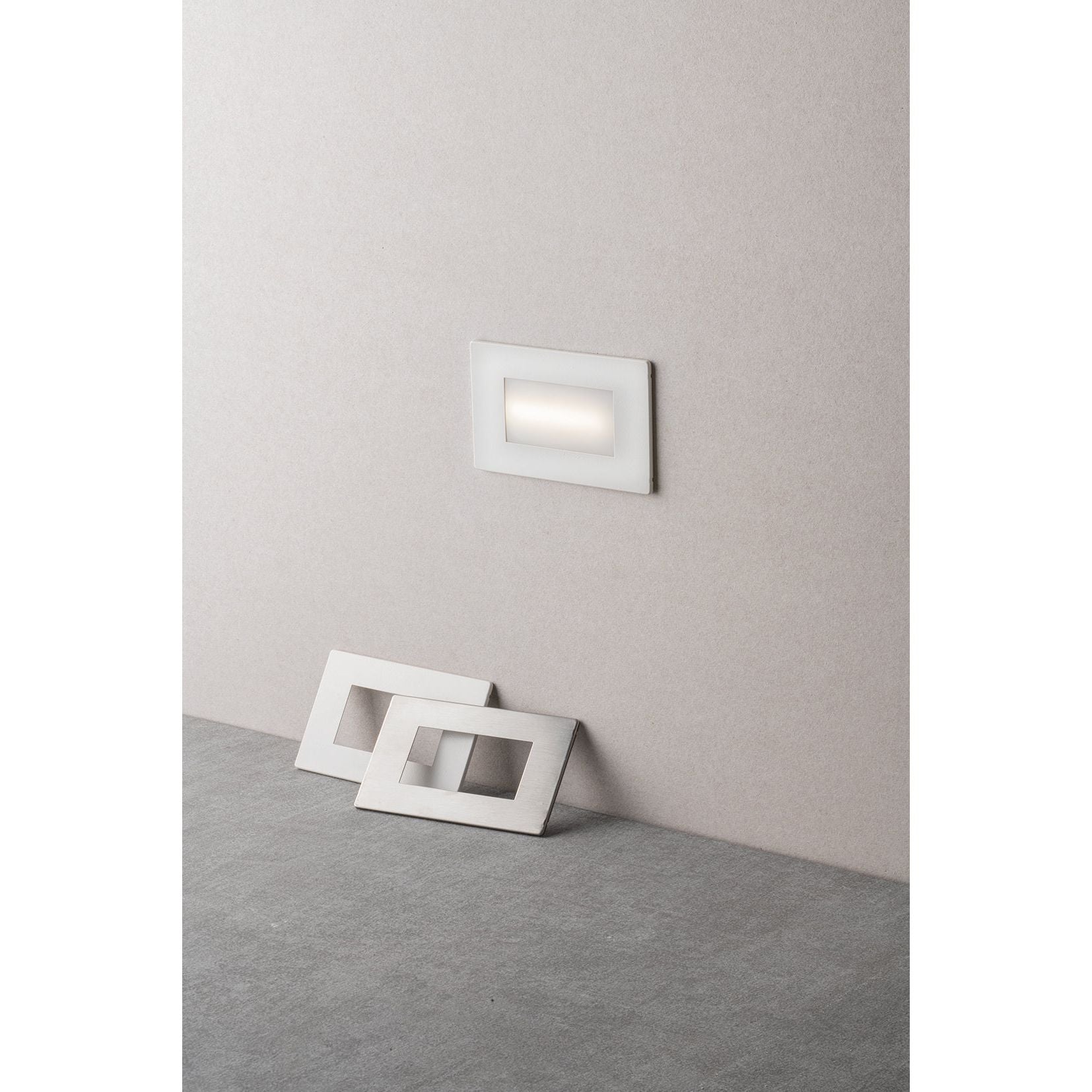 Segnapasso BOLT 10,7 cm LED 3 W In cassetta da derivazione 503