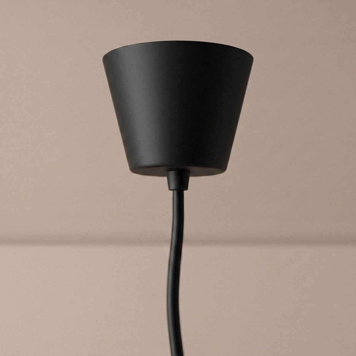 Pendant with E27 lampholder