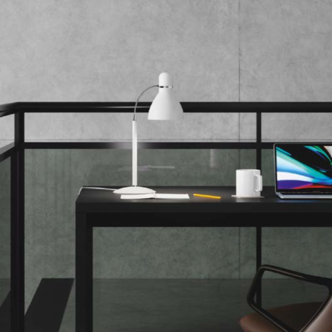 Lampe à poser PEOPLE en métal avec diffuseur orientable (E27)